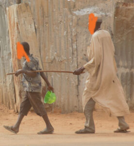 aveugle1-276x300 Niamey : l’exploitation des enfants ne doit plus être une fatalité